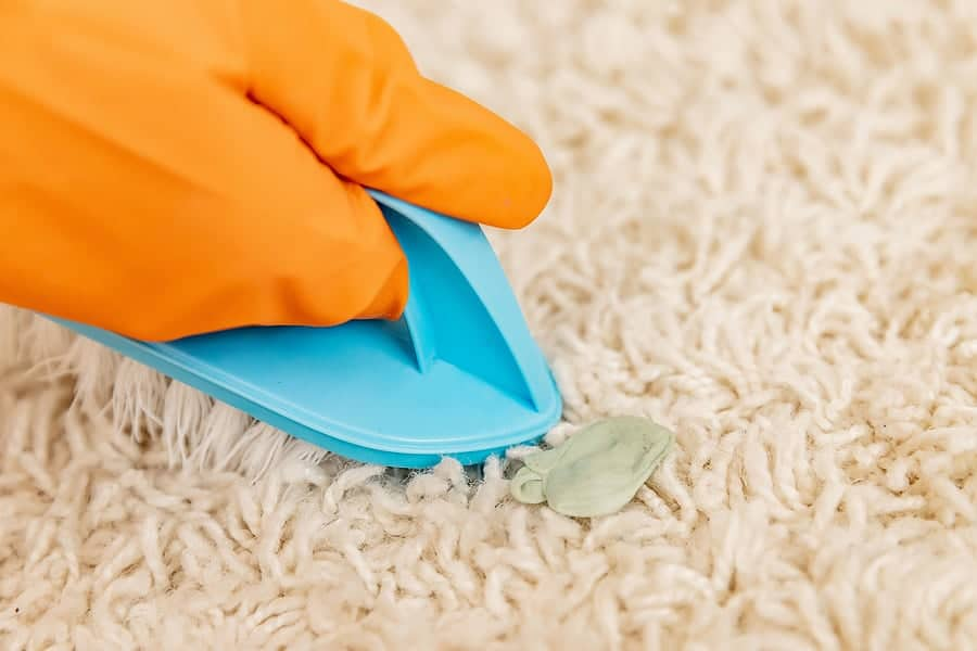 Remove chewing gum from carpets